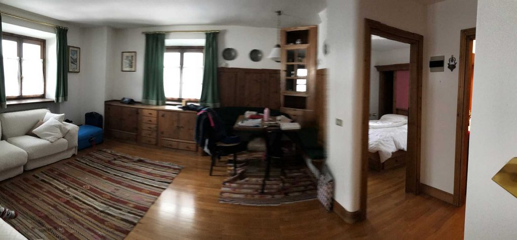 Vendesi nel pieno centro di Cortina D’Ampezzo (Corso Italia) appartamento di 120 mq completamente arredato e con terrazza...