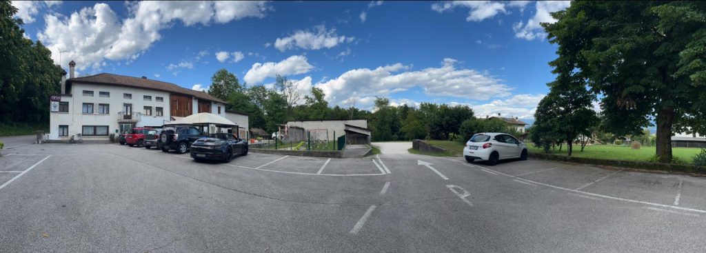Vendesi in località Santa Giustina(BL) immobile di 400 mq. da riadattare per appartamenti o struttura ricettiva per B&B