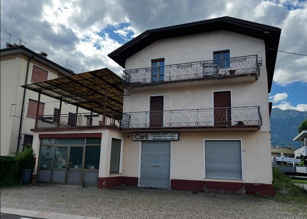 Vendesi in località Sedico (BL) amp
