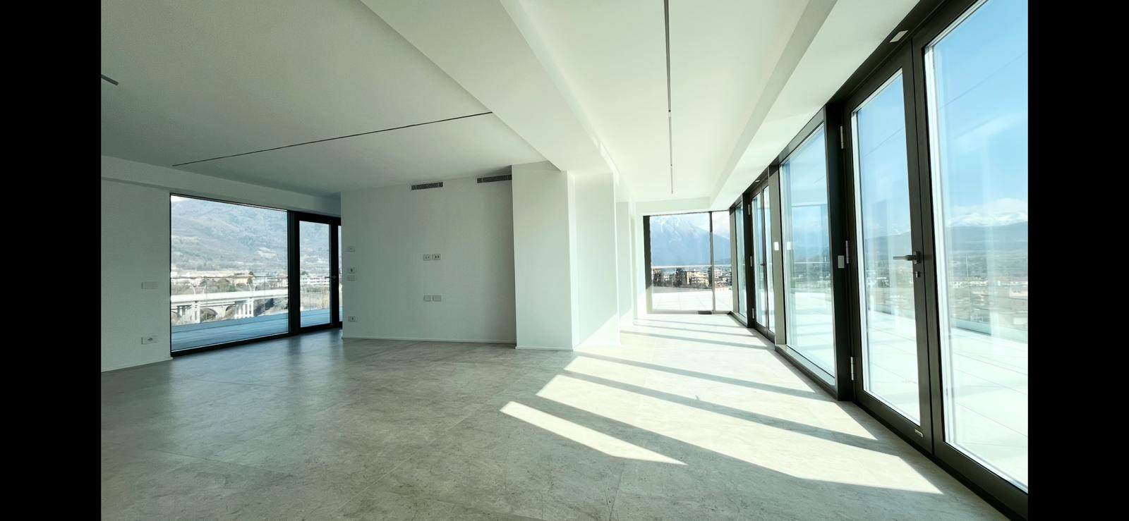 Vendesi in Belluno centro nuovo super attico con finiture ( (11)