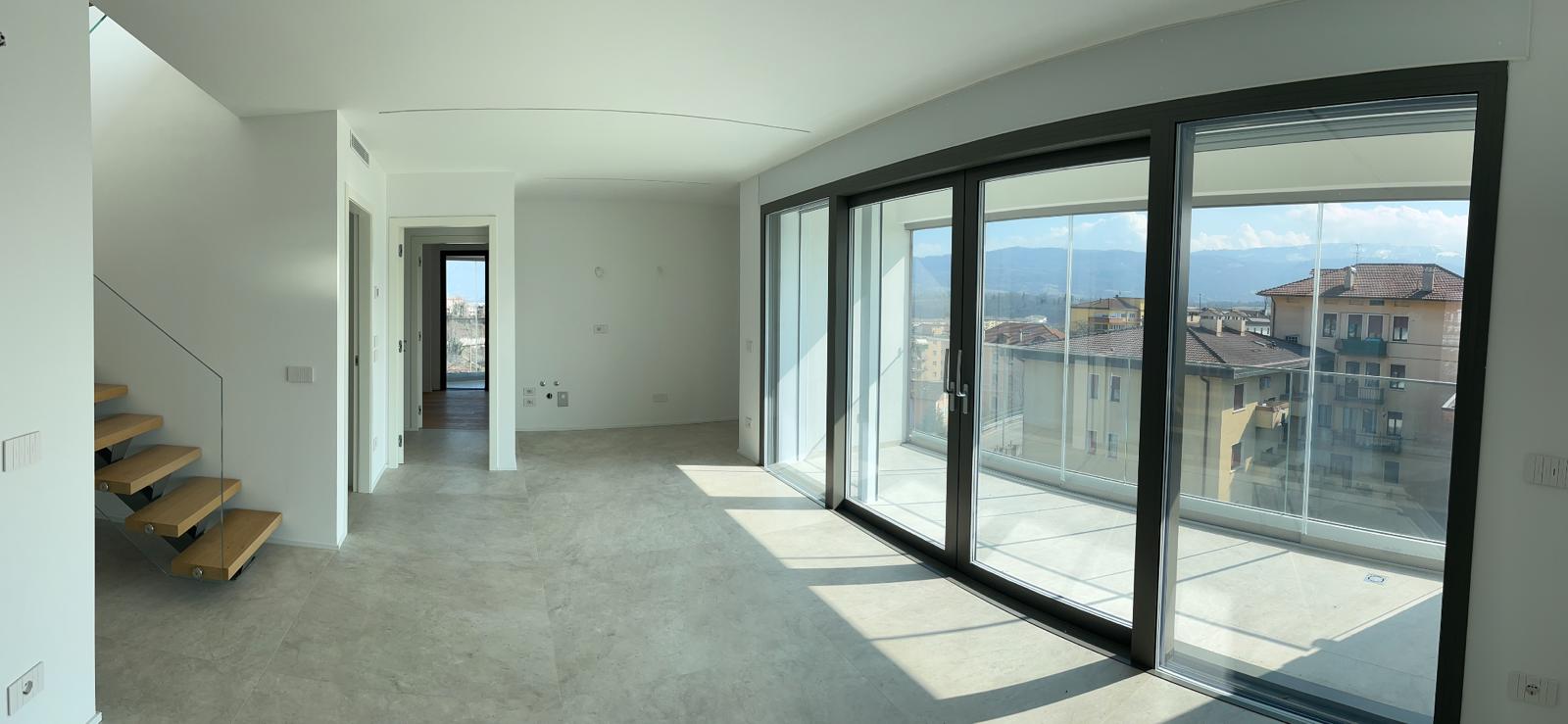 Vendesi in Belluno centro nuovo super attico con finiture ( (9)